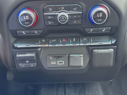 Used 2019 Chevrolet Silverado 1500 LT w/ Texas Edition image 32