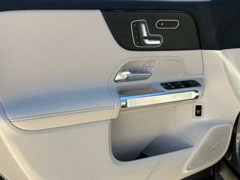New 2026 Mercedes-Benz GLB 250 image 15