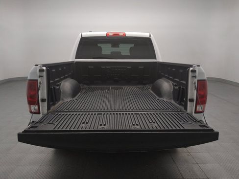 Used 2021 RAM 1500 Classic SLT RWD image 29