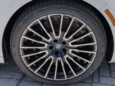 New 2026 BMW 750e xDrive AWD/4WD image 11