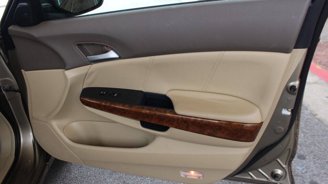 Used 2009 Honda Accord EX-L image 40