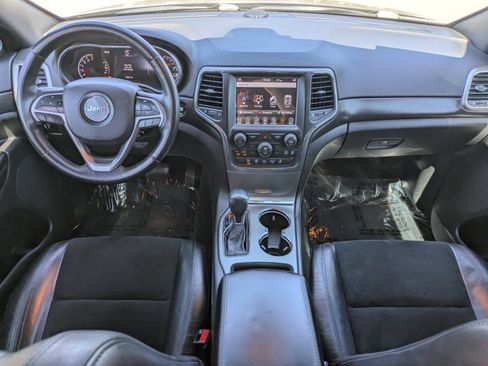 Used 2018 Jeep Grand Cherokee Altitude AWD/4WD image 17