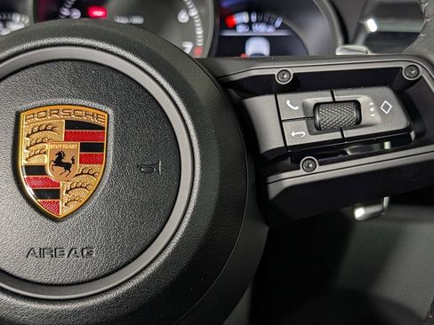 New 2026 Porsche Macan AWD/4WD image 38