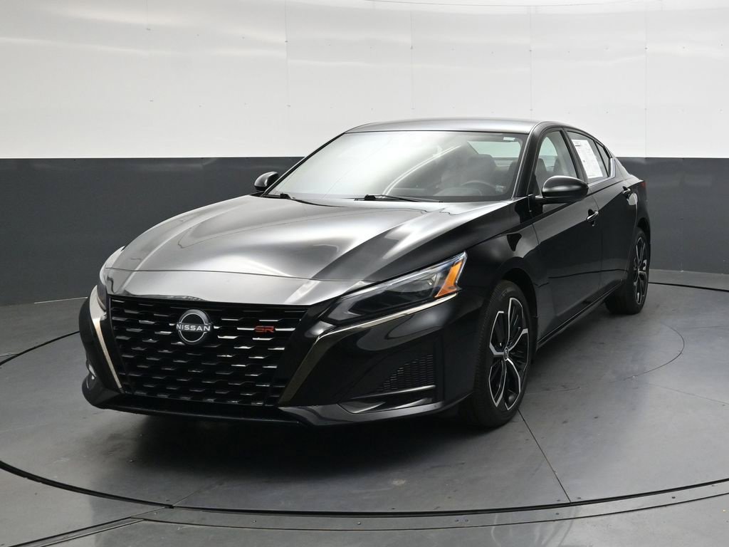 Certified 2025 Nissan Altima 2.5 SR AWD/4WD image 12