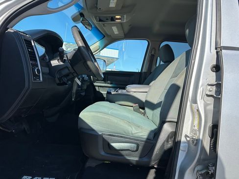 Used 2018 RAM 2500 Tradesman w/ Chrome Appearance Group image 23