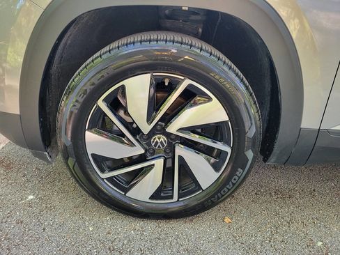 Used 2026 Volkswagen Atlas SE FWD image 18