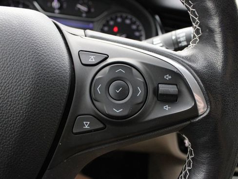 Used 2019 Buick Regal Essence w/ Driver Confidence Package I image 19