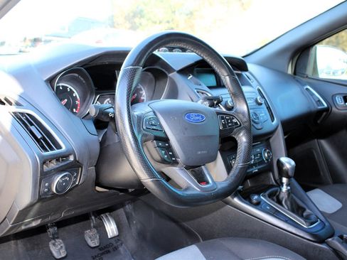 Used 2018 Ford Focus ST image 17