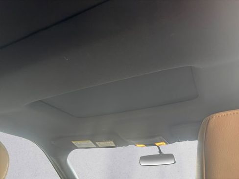 Used 2017 Ford Explorer Limited image 17