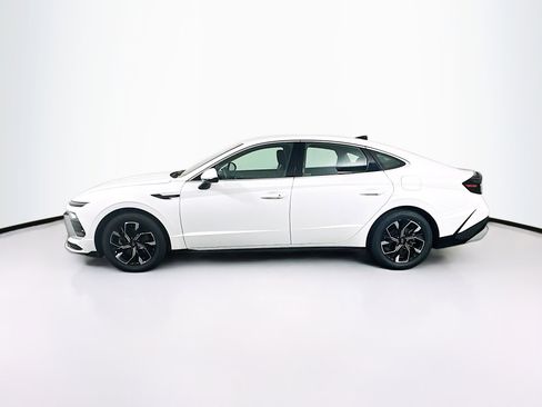 Used 2025 Hyundai Sonata SEL FWD image 4
