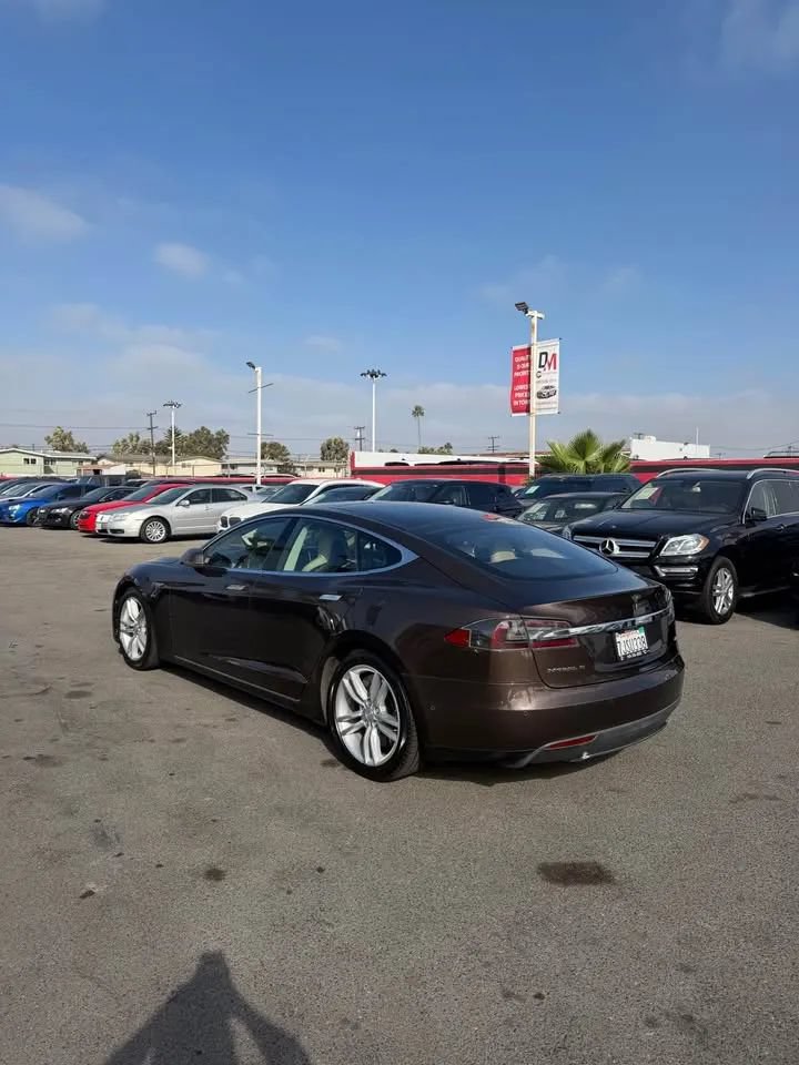 Used 2014 Tesla Model S 60 RWD image 3