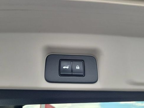 Used 2024 Nissan Ariya FWD image 10