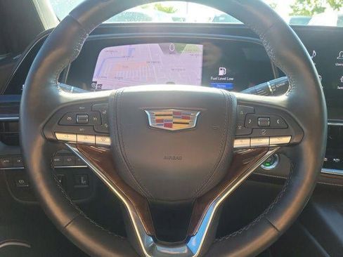 Certified 2023 Cadillac Escalade ESV Sport Platinum AWD/4WD image 25