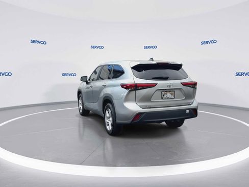 Used 2023 Toyota Highlander L FWD image 6
