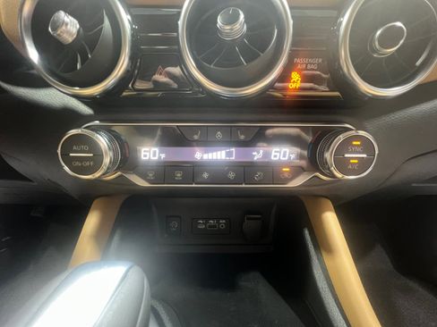 New 2025 Nissan Sentra SV w/ SV Premium Package image 12