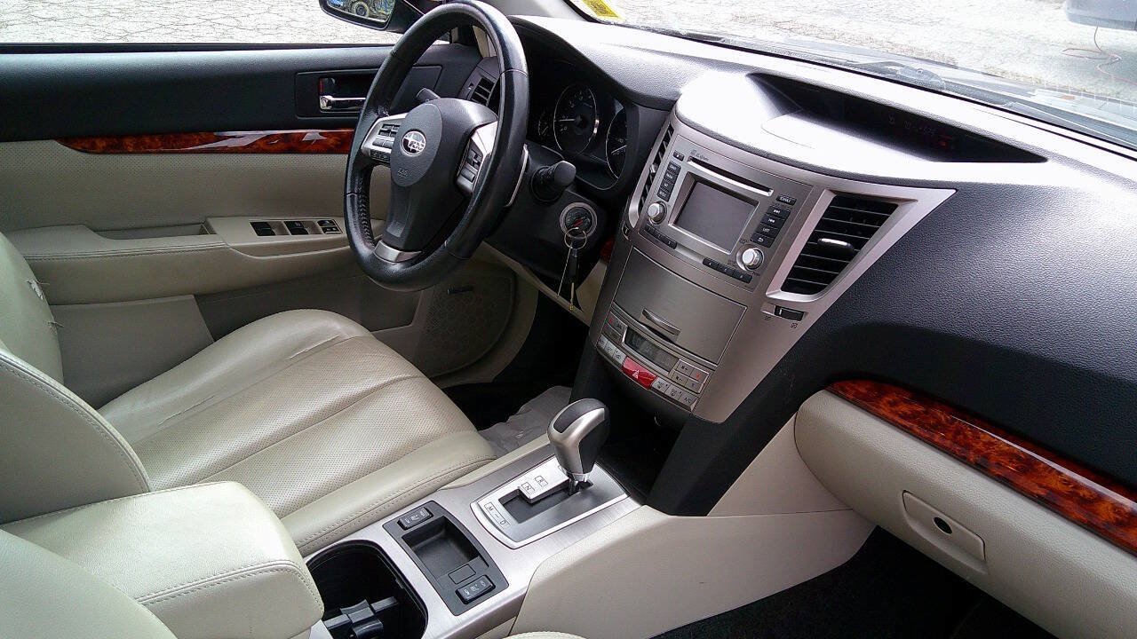 Used 2012 Subaru Outback 2.5i Limited w/ Moonroof Pkg AWD/4WD image 21
