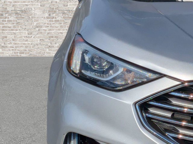 Used 2019 Ford Edge Titanium w/ Class II Trailer Tow Package AWD/4WD image 10