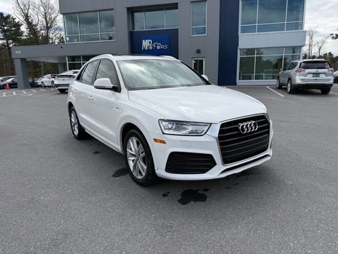 Used 2018 Audi Q3 2.0T Premium w/ Convenience Package AWD/4WD image 2
