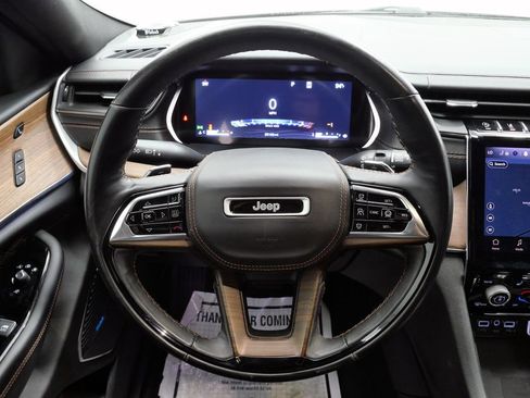Used 2022 Jeep Grand Cherokee Summit w/ Luxury Tech Group V AWD/4WD image 23
