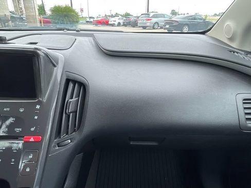 Used 2014 Chevrolet Volt FWD image 28