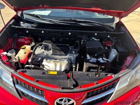 Used 2014 Toyota RAV4 XLE image 10