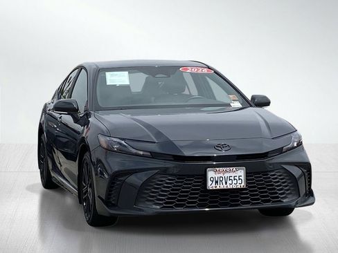Used 2026 Toyota Camry SE FWD image 13