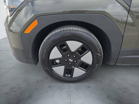 Used 2025 Hyundai Santa Fe SEL AWD/4WD image 17