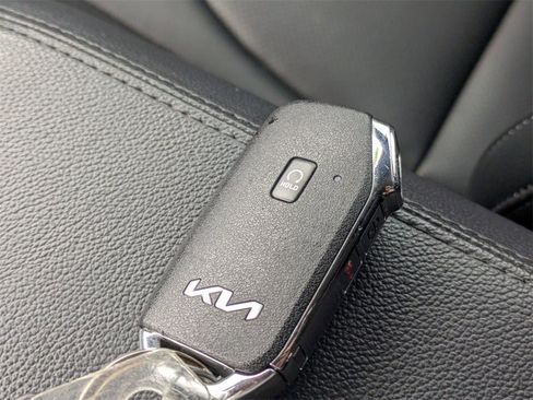 Used 2023 Kia Sportage EX image 27