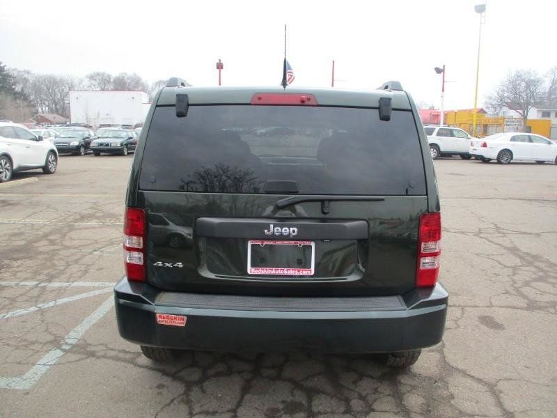 Used 2011 Jeep Liberty Sport w/ Popular Equipment Group AWD/4WD image 5