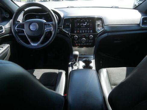 Used 2021 Jeep Grand Cherokee Laredo X AWD/4WD image 18