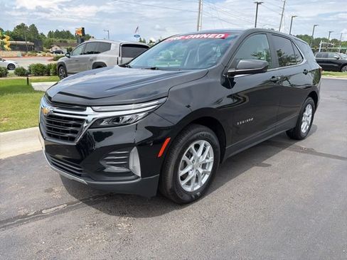 Used 2023 Chevrolet Equinox LT w/ Driver Convenience Package AWD/4WD image 4