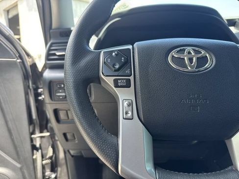 Used 2022 Toyota 4Runner SR5 RWD image 17
