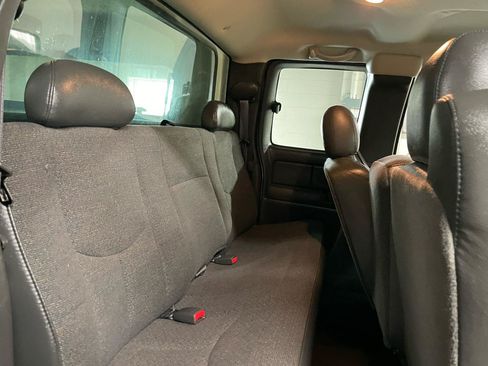 Used 2004 GMC Sierra 2500 W/T AWD/4WD image 16