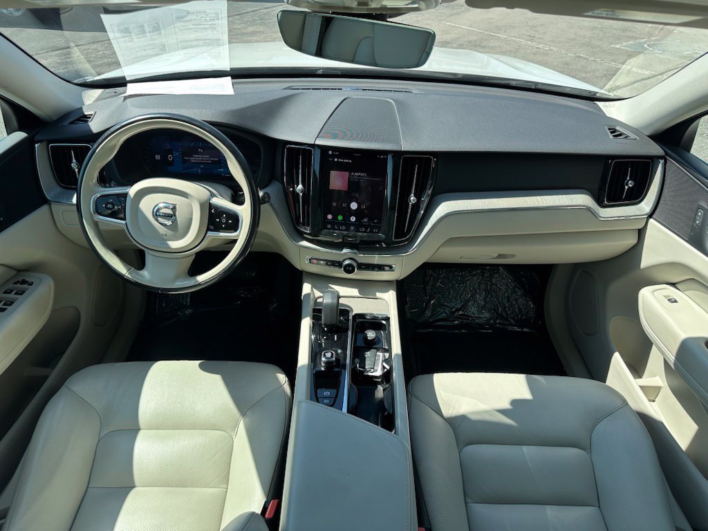 Used 2023 Volvo XC60 B5 Plus AWD/4WD image 24