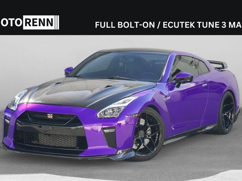 Used 2014 Nissan GT-R Premium image 1
