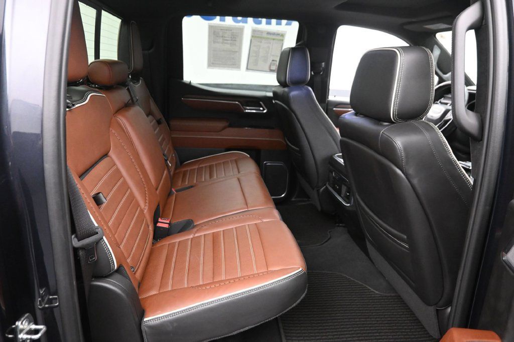 Used 2024 GMC Sierra 1500 Denali Ultimate AWD/4WD image 17