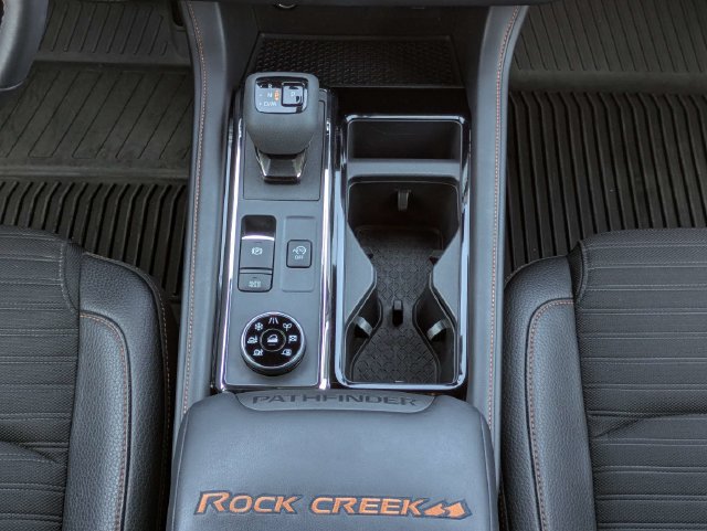 Used 2024 Nissan Pathfinder Rock Creek AWD/4WD image 17