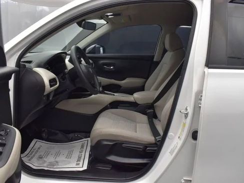 Used 2025 Honda HR-V LX image 14