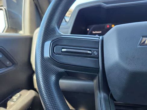 Used 2024 Chevrolet Colorado W/T image 23