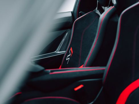 Used 2020 Lamborghini Aventador SVJ image 44