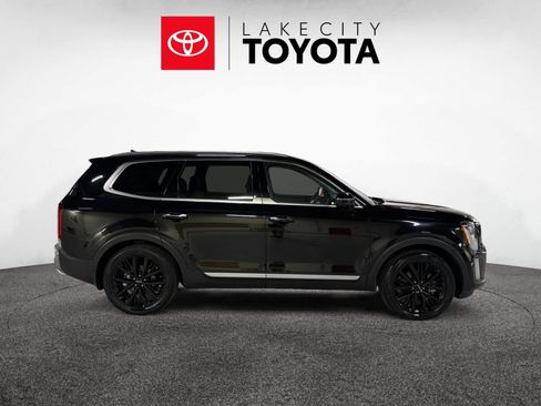 Used 2022 Kia Telluride SX w/ Towing Package image 10