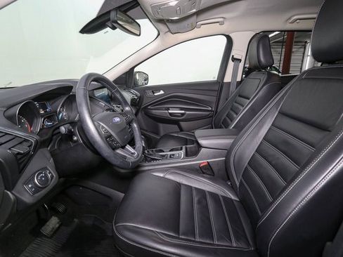 Used 2019 Ford Escape Titanium image 36