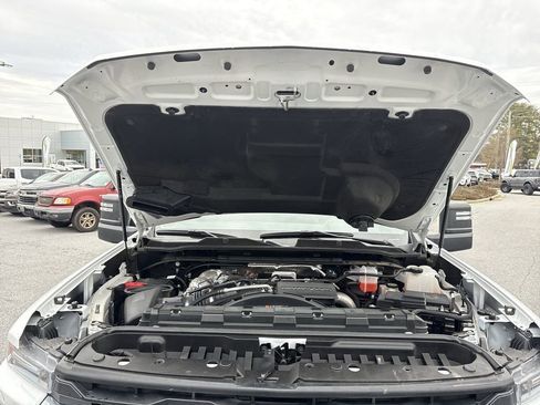 Used 2025 Chevrolet Silverado 2500 LT w/ Convenience Package image 32