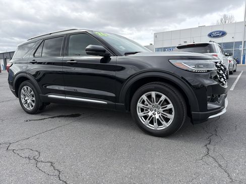 Used 2026 Ford Explorer Platinum AWD/4WD image 1