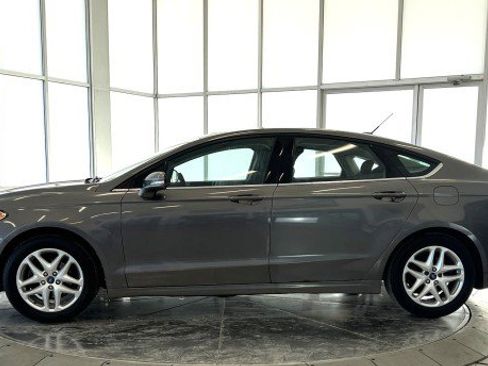 Used 2013 Ford Fusion SE image 4