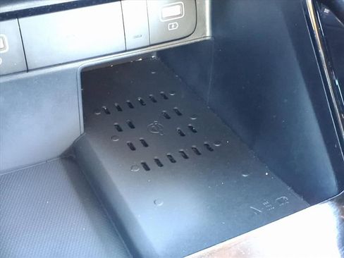 Used 2022 Kia Sorento SX image 16