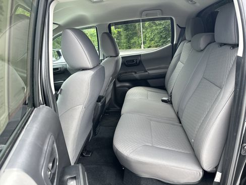 Certified 2023 Toyota Tacoma SR AWD/4WD image 31