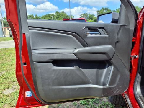 New 2025 Chevrolet Colorado LT w/ Advanced Trailering Package image 9