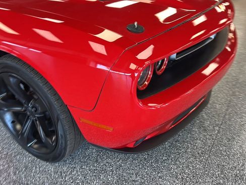 Used 2015 Dodge Challenger R/T w/ Quick Order Package 22B R/T RWD image 25