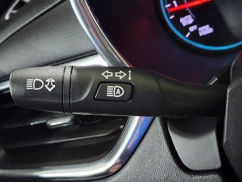 Used 2022 Chevrolet Equinox LT w/ Driver Convenience Package FWD image 14